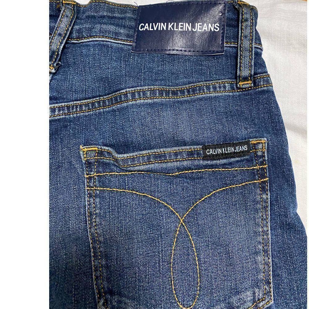 Calvin Klein Jeans Medium Wash Mid Rise Straight Leg Jeans Size 24 - Picture 5 of 6